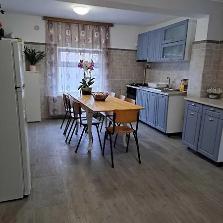 Muzicii 11 - Cozy Seaside Feriehus *